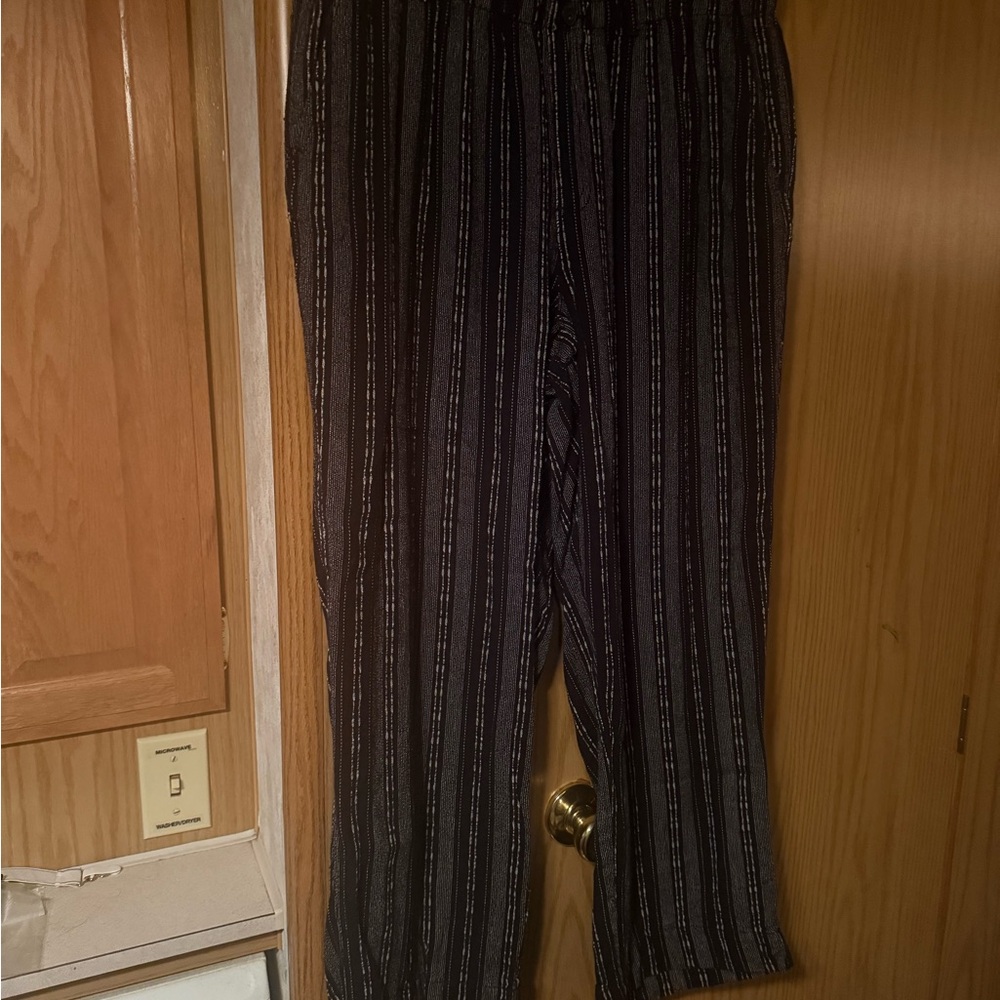 Briggs Women’s Black Striped Pants